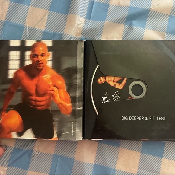 12 beach body workout videos in great condition - Picture 4 of 8